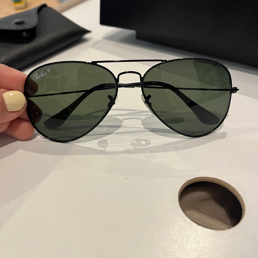Ray-Ban Black Aviator Sunglasses like new